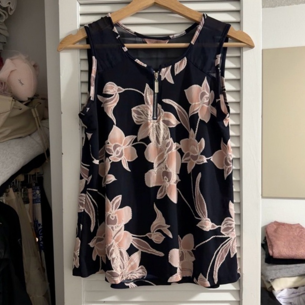 S/S Sleeveless Floral Zip-Front Blouse | Black & Blush | S